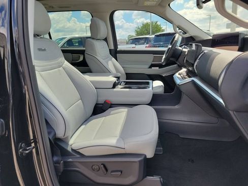 Certified 2025 Ford Expedition Platinum w/ Platinum Ultimate Package AWD/4WD image 22