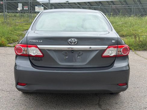 Used 2013 Toyota Corolla LE FWD image 4