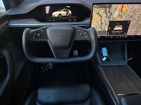 Used 2023 Tesla Model X AWD/4WD image 17