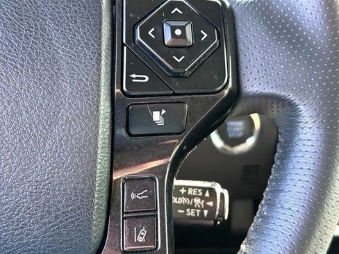 Used 2022 Toyota 4Runner TRD Pro AWD/4WD image 18