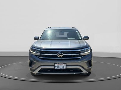 Used 2022 Volkswagen Atlas SE w/ Black Wheel Package