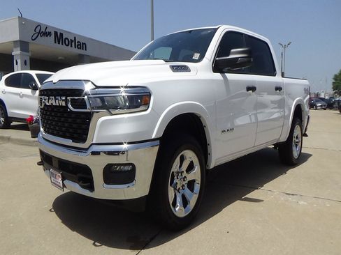 Certified 2025 RAM 1500 Big Horn AWD/4WD image 2