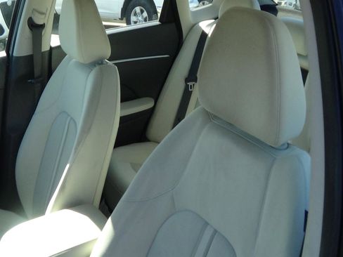 Used 2025 Hyundai Sonata SEL FWD image 16