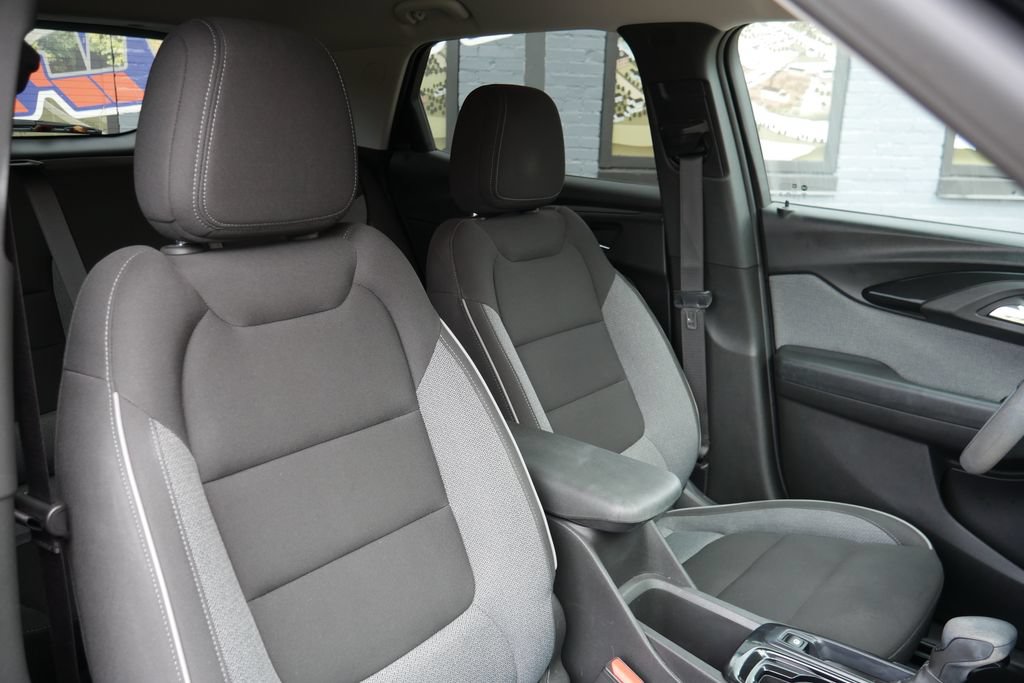 Used 2023 Chevrolet TrailBlazer LT w/ Convenience Package FWD image 8