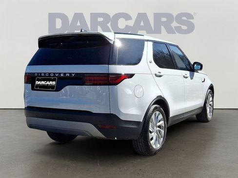Used 2024 Land Rover Discovery S image 6