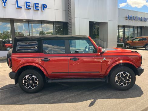 Certified 2023 Ford Bronco Outer Banks AWD/4WD image 9
