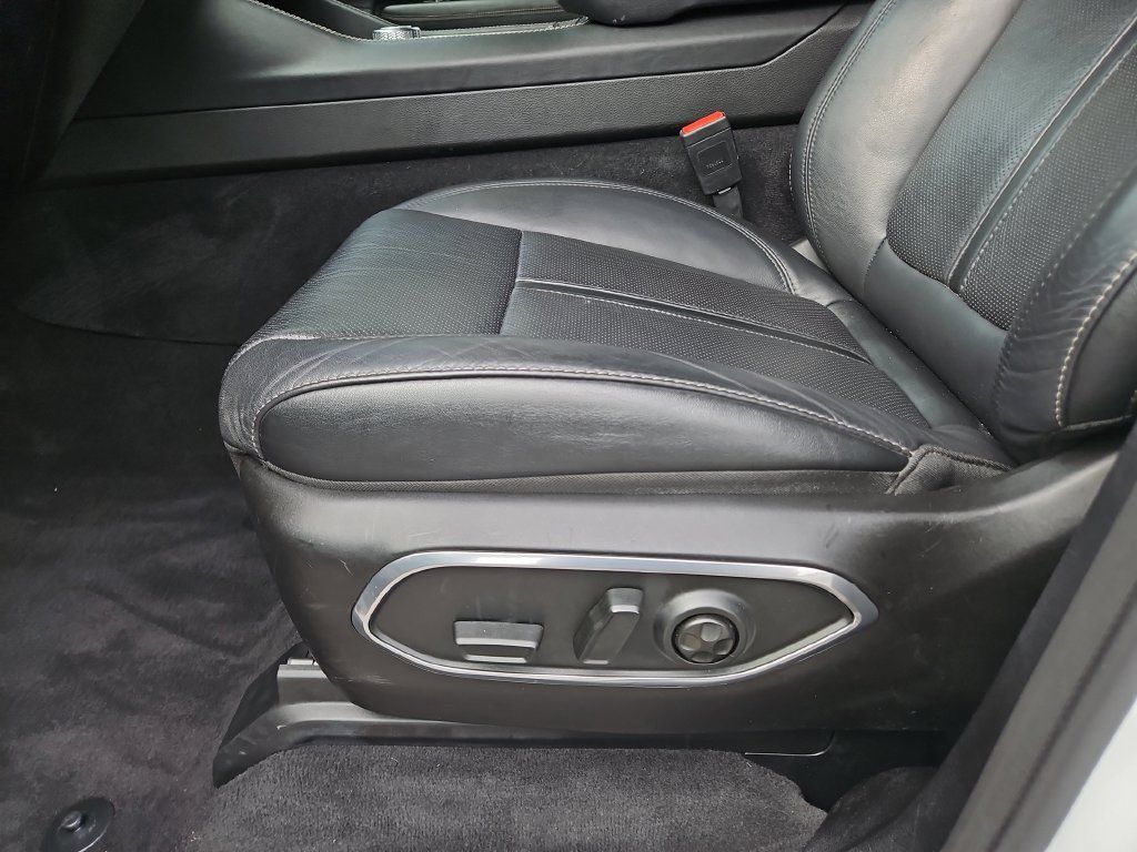 Used 2024 Jeep Wagoneer Series II w/ Flexible Seating Group AWD/4WD image 19