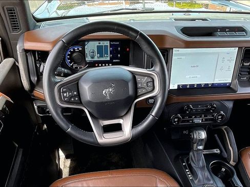 Used 2024 Ford Bronco Outer Banks AWD/4WD image 4