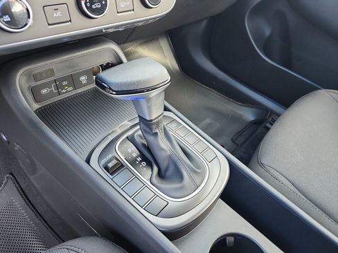 New 2026 Hyundai Kona SE image 14