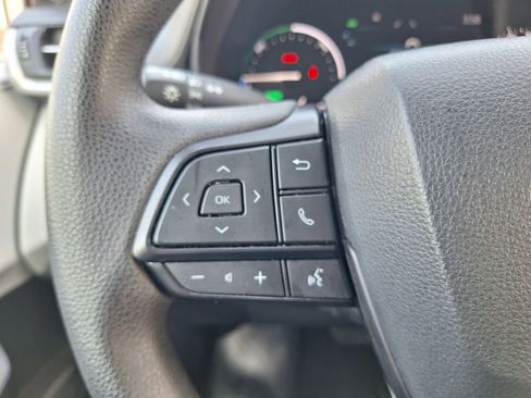 Used 2025 Toyota Sienna LE image 20