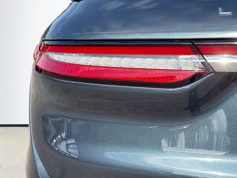 Used 2022 Lincoln Corsair Reserve w/ Equipment Group 201A image 10