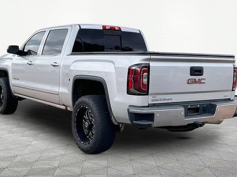 Used 2018 GMC Sierra 1500 SLT AWD/4WD image 4