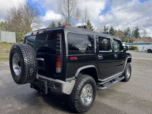 Used 2004 HUMMER H2 w/ Preferred Equipment Group image 3