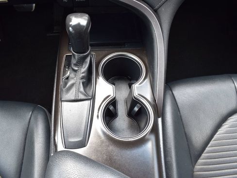 Used 2021 Toyota Camry SE FWD image 23