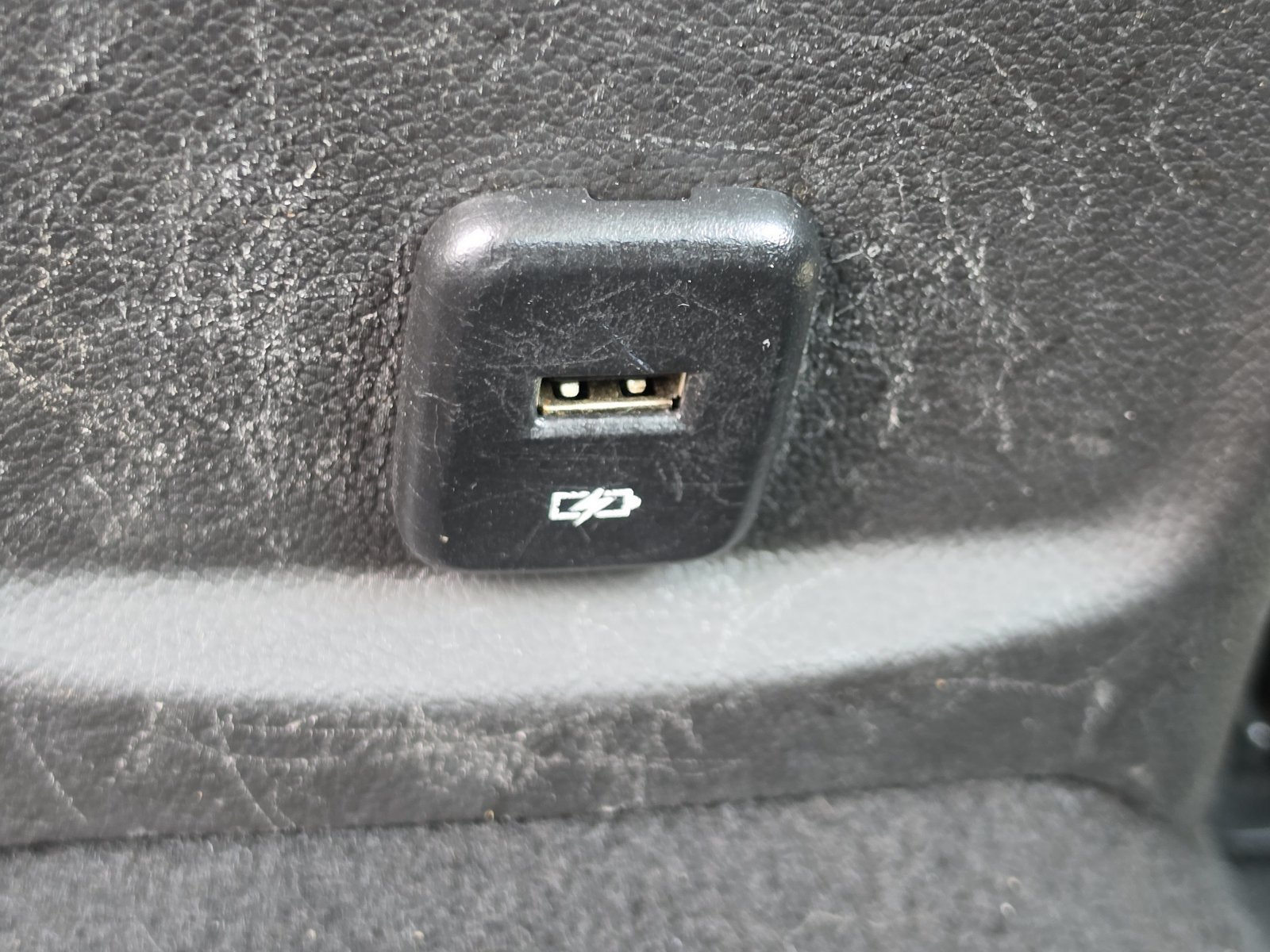 Used 2018 Chevrolet Cruze LT w/ Convenience Package FWD image 14