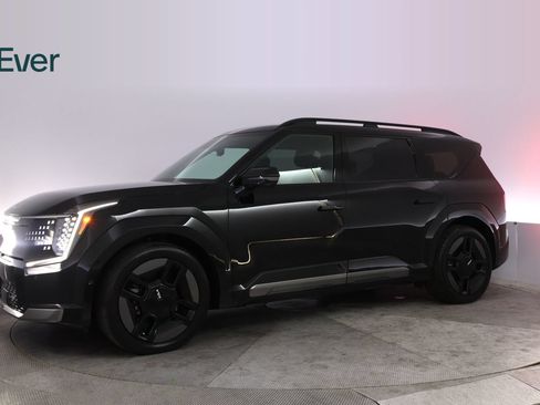 Used 2024 Kia EV9 GT-Line AWD/4WD image 18