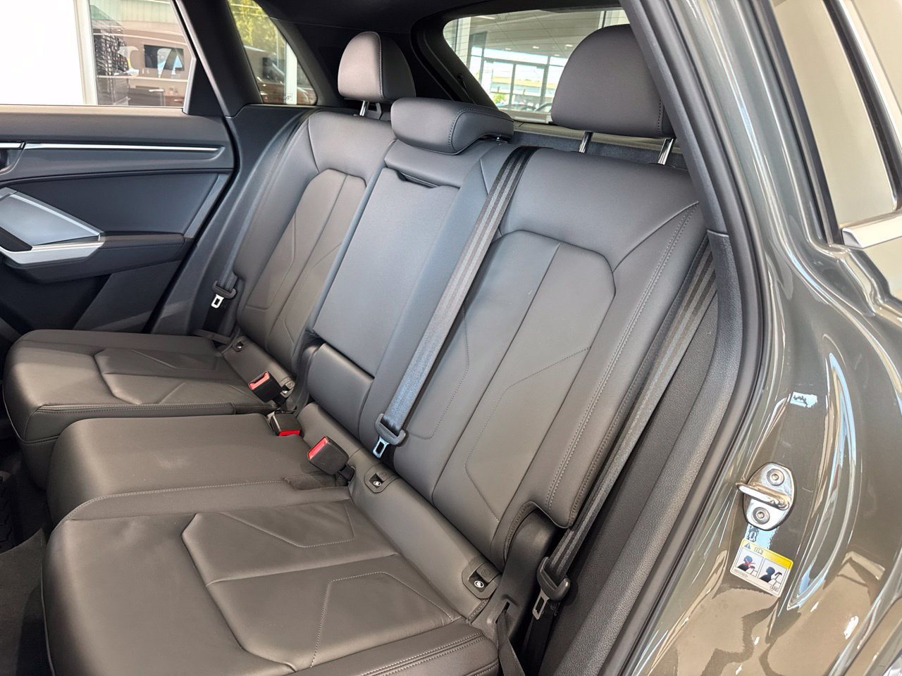 Certified 2025 Audi Q3 2.0T Premium w/ Convenience Package AWD/4WD image 41