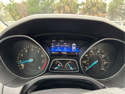 Used 2016 Ford Focus SE w/ SE Power Seat Package image 18