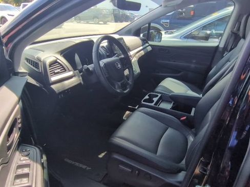 Used 2023 Honda Odyssey EX-L image 6