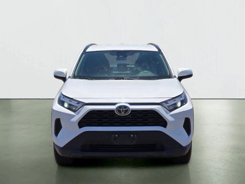 Used 2024 Toyota RAV4 XLE FWD image 9
