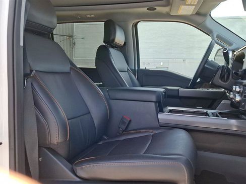 Used 2025 Ford F350 Lariat w/ Lariat Ultimate Package AWD/4WD image 9