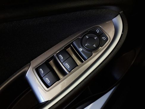 Used 2025 Chevrolet Malibu LT FWD image 25