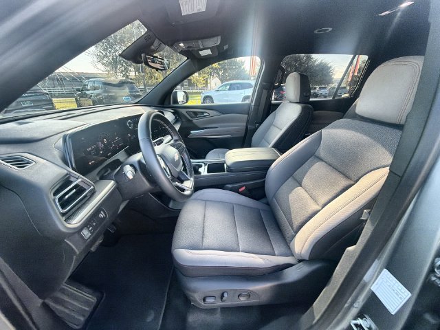 Used 2026 Chevrolet Traverse LT w/ Driver Confidence Package FWD image 18