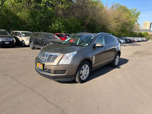 Used 2016 Cadillac SRX Luxury w/ Driver Awareness Package AWD/4WD image 4
