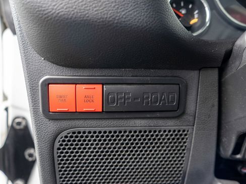 Used 2017 Jeep Wrangler Unlimited Rubicon AWD/4WD image 15