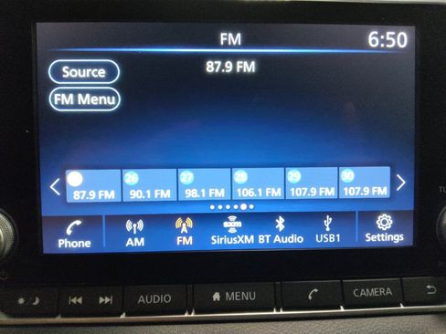 Used 2024 Nissan Sentra SR FWD image 25