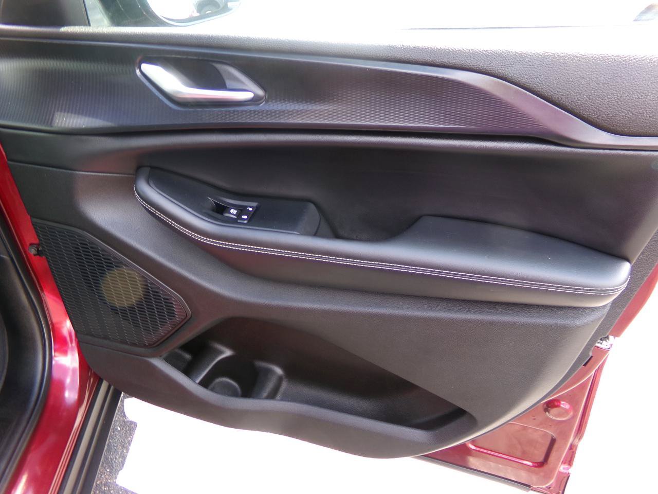 Used 2023 Jeep Grand Cherokee Altitude AWD/4WD image 46