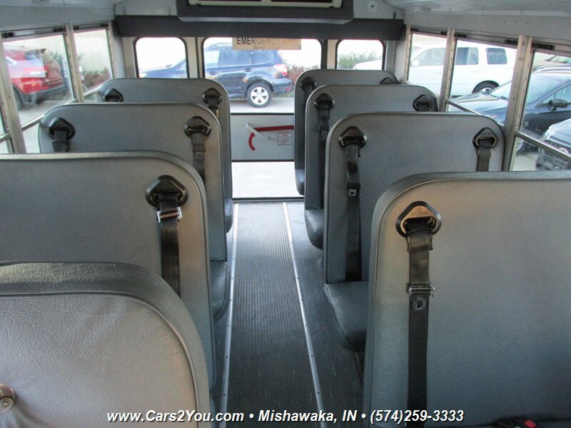 Used 2006 Chevrolet Express 3500 w/ School Bus Package RWD image 17