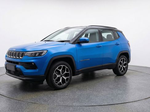 Used 2025 Jeep Compass Limited AWD/4WD image 3