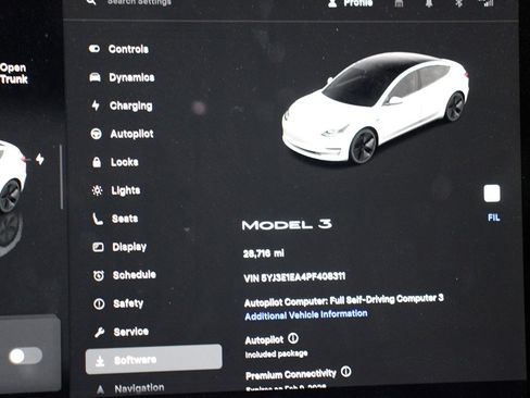 Used 2023 Tesla Model 3 Standard Range image 5