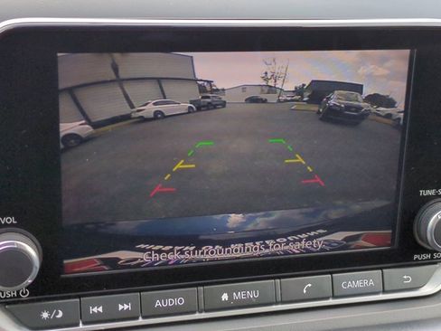 Used 2024 Nissan Rogue SV image 20