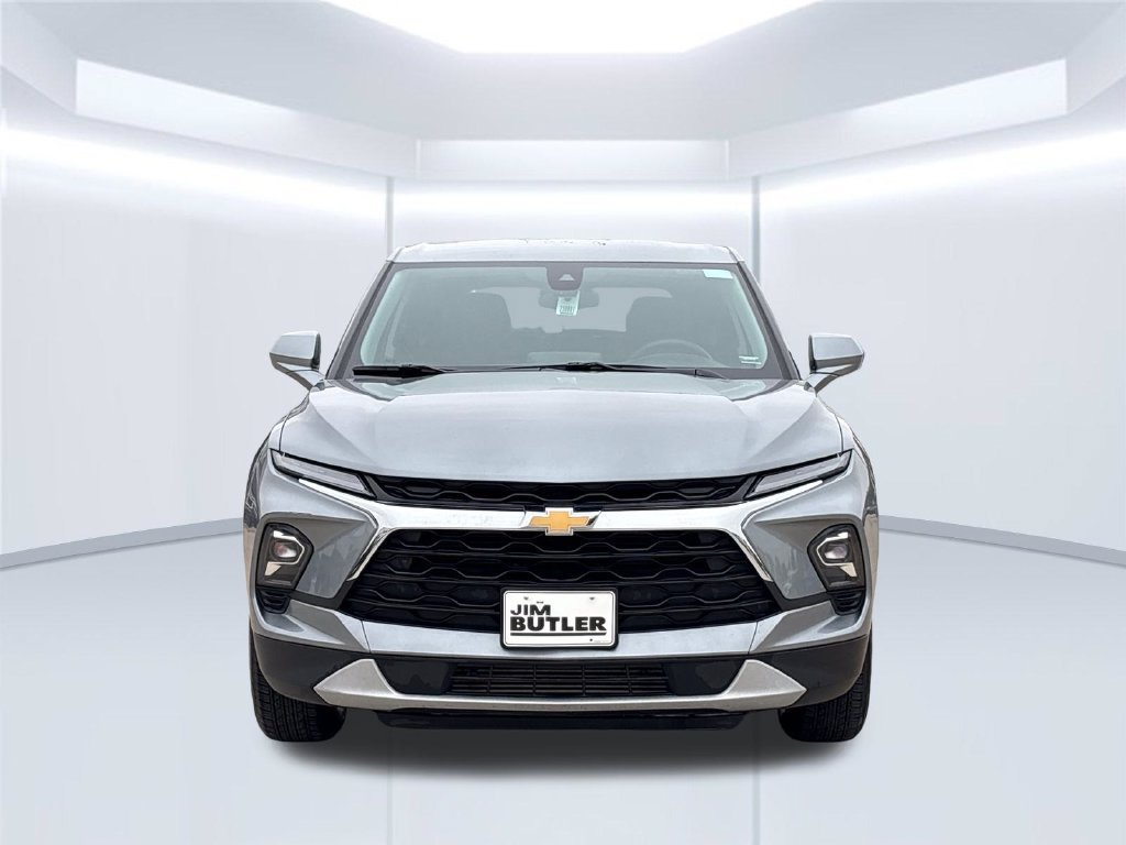 Used 2025 Chevrolet Blazer LT FWD image 11