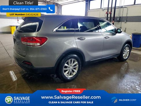 Used 2017 Kia Sorento L FWD image 4