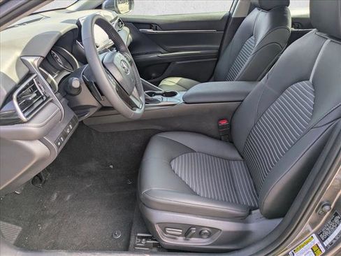Used 2024 Toyota Camry SE FWD image 15