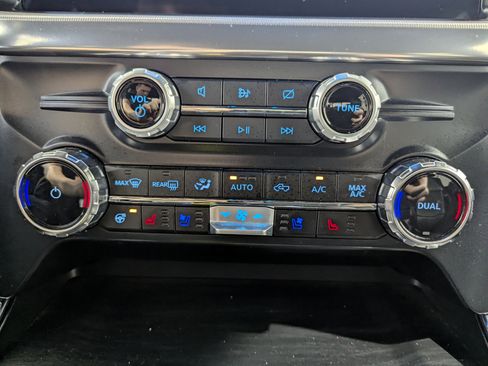 Used 2024 Ford F150 Lariat w/ Equipment Group 502A High image 26