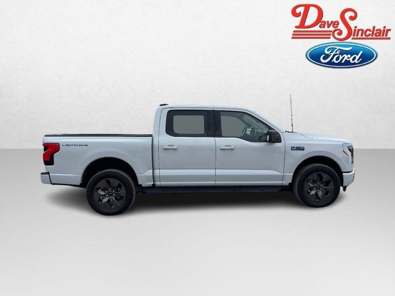 Used 2025 Ford F150 Lightning Flash AWD/4WD image 5