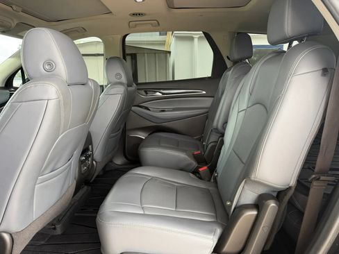 Used 2019 Buick Enclave Premium w/ Experience Buick Package AWD/4WD image 17