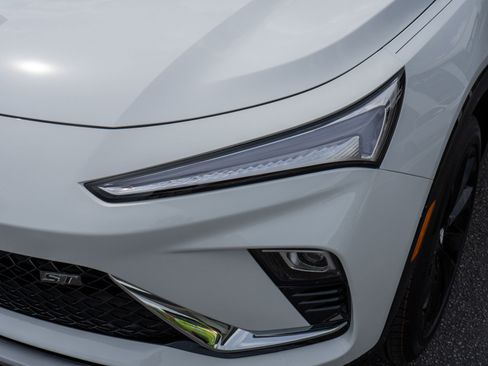 New 2026 Buick Envista Sport Touring FWD image 9