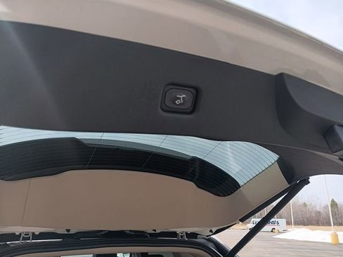 Used 2022 Lincoln Nautilus AWD w/ Premium Package image 28