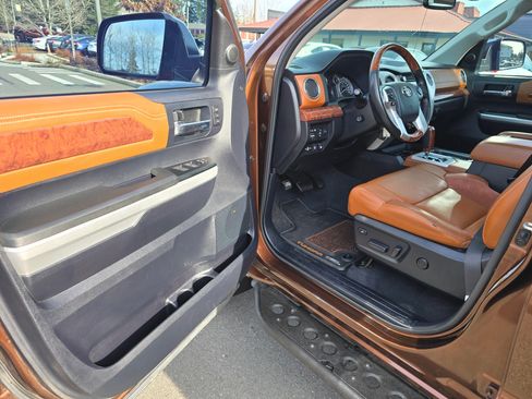 Used 2014 Toyota Tundra Platinum image 28