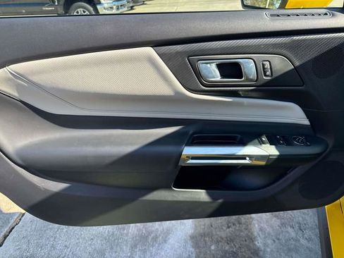 Used 2024 Ford Mustang Premium image 23