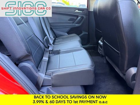 Used 2018 Volkswagen Tiguan SE w/ Panoramic Sunroof Package AWD/4WD image 18