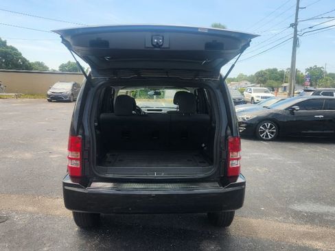 Used 2012 Jeep Liberty Sport AWD/4WD image 12