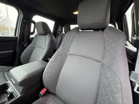 Used 2025 Toyota Tacoma SR AWD/4WD image 20