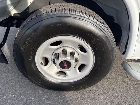 Used 2024 GMC Savana 2500 w/ Driver Convenience Package image 27