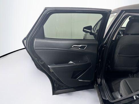 Used 2025 Kia Sportage LX image 25